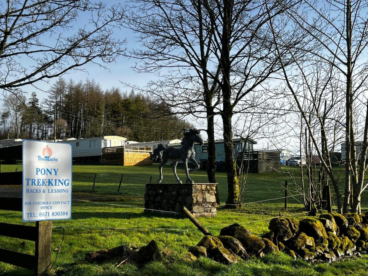Jungle House No.26 At Three Lochs Holiday Park Newton Stewart Exteriör bild
